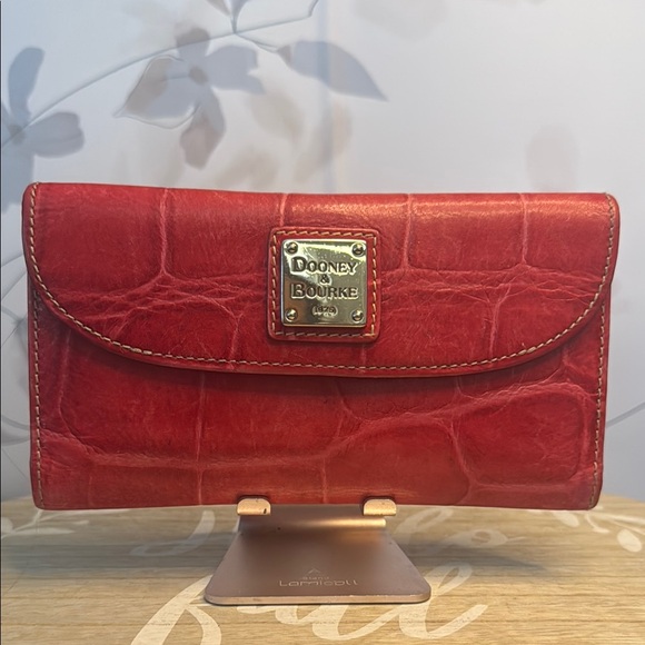 Dooney & Bourke Leather red Croco Continental Wallet - Picture 1 of 8